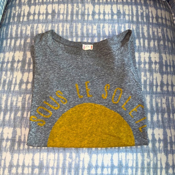 T.La graphic tee - Picture 1 of 5